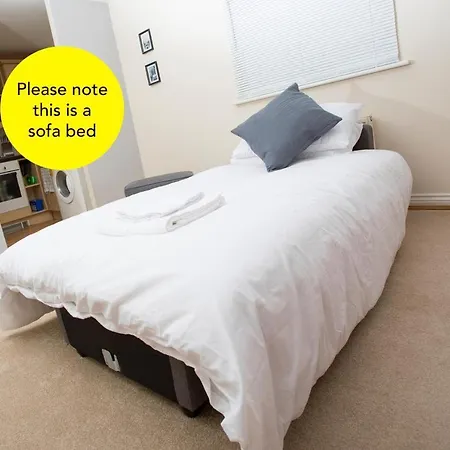 2 Bed 2 Bathroom Free Parking 아파트