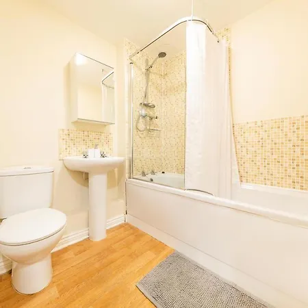 2 Bed 2 Bathroom Free Parking * 브리스틀